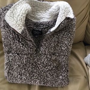 Fuzzy Zip Up Pullover